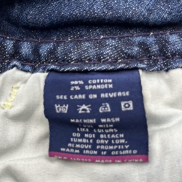 Vigoss The New York Capri Mid Rise Size 1/2 - Picture 10 of 16